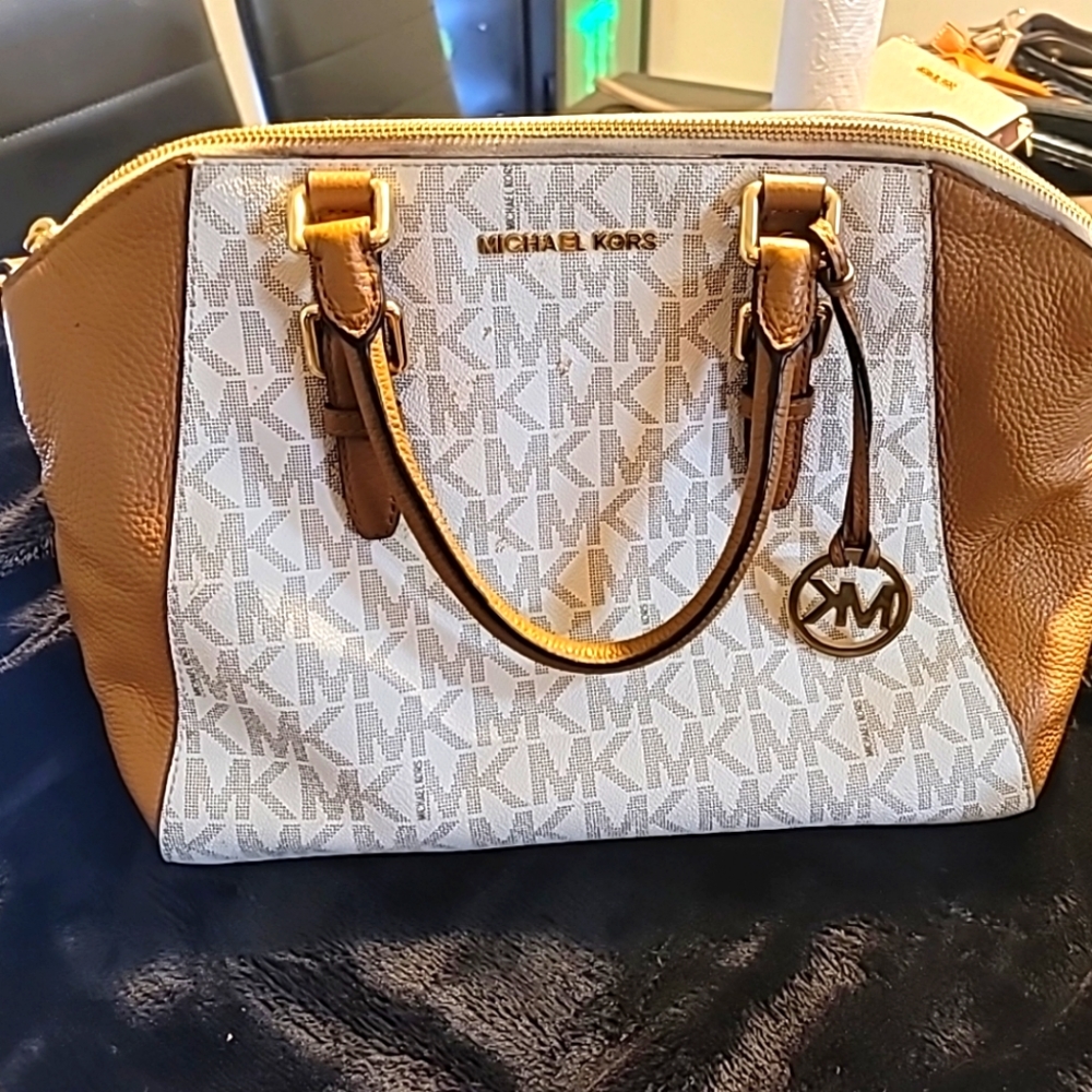 Women bag